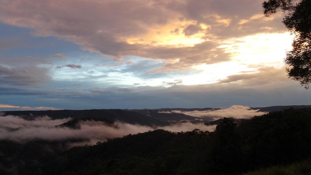 Maleny Luxury Cottages Bilik gambar